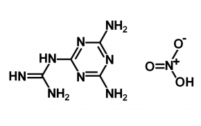 1-(4,6-Diamino-1,3,5-triazin-2-yl)guanidine nitrate
